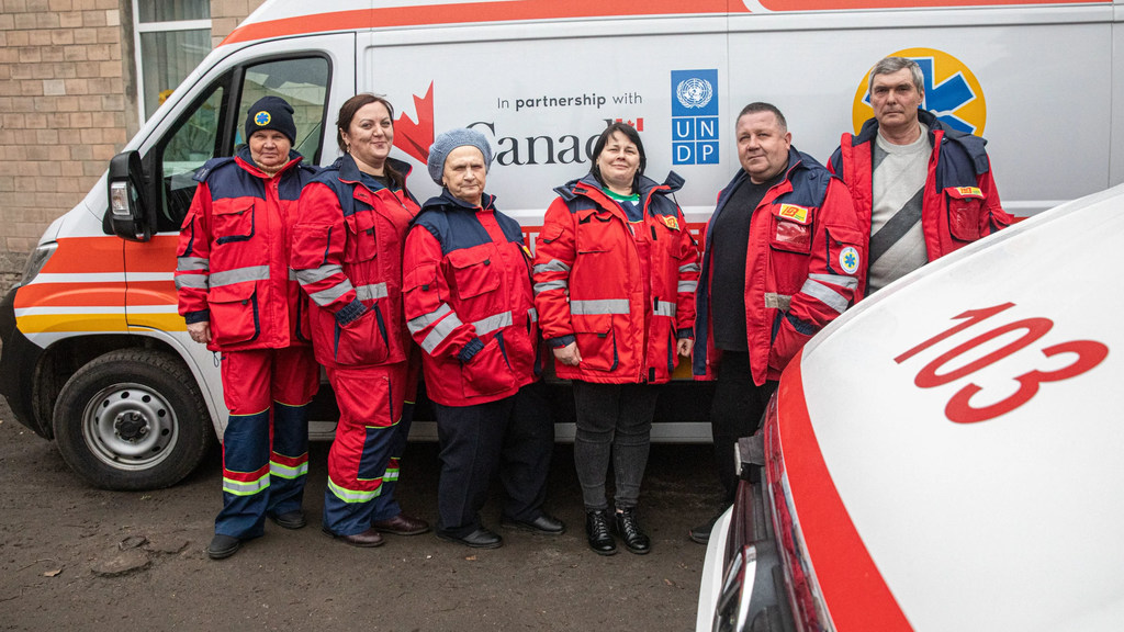 该专用车辆不仅能在本地区内，还能在整个乌克兰境内运送危重病人。